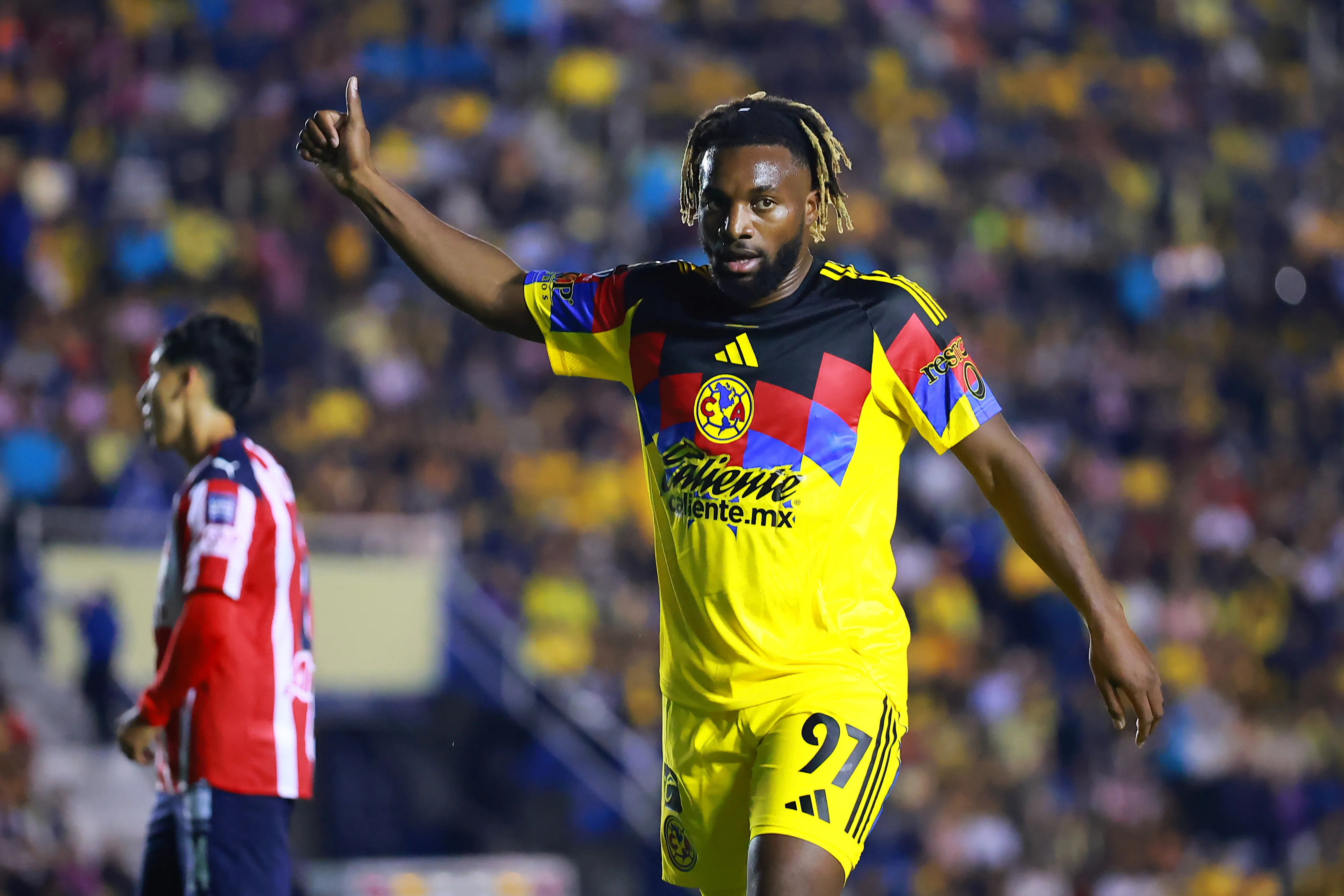 Allan Saint-Maximin solo jugó 16 partidos con el América (Getty Images)