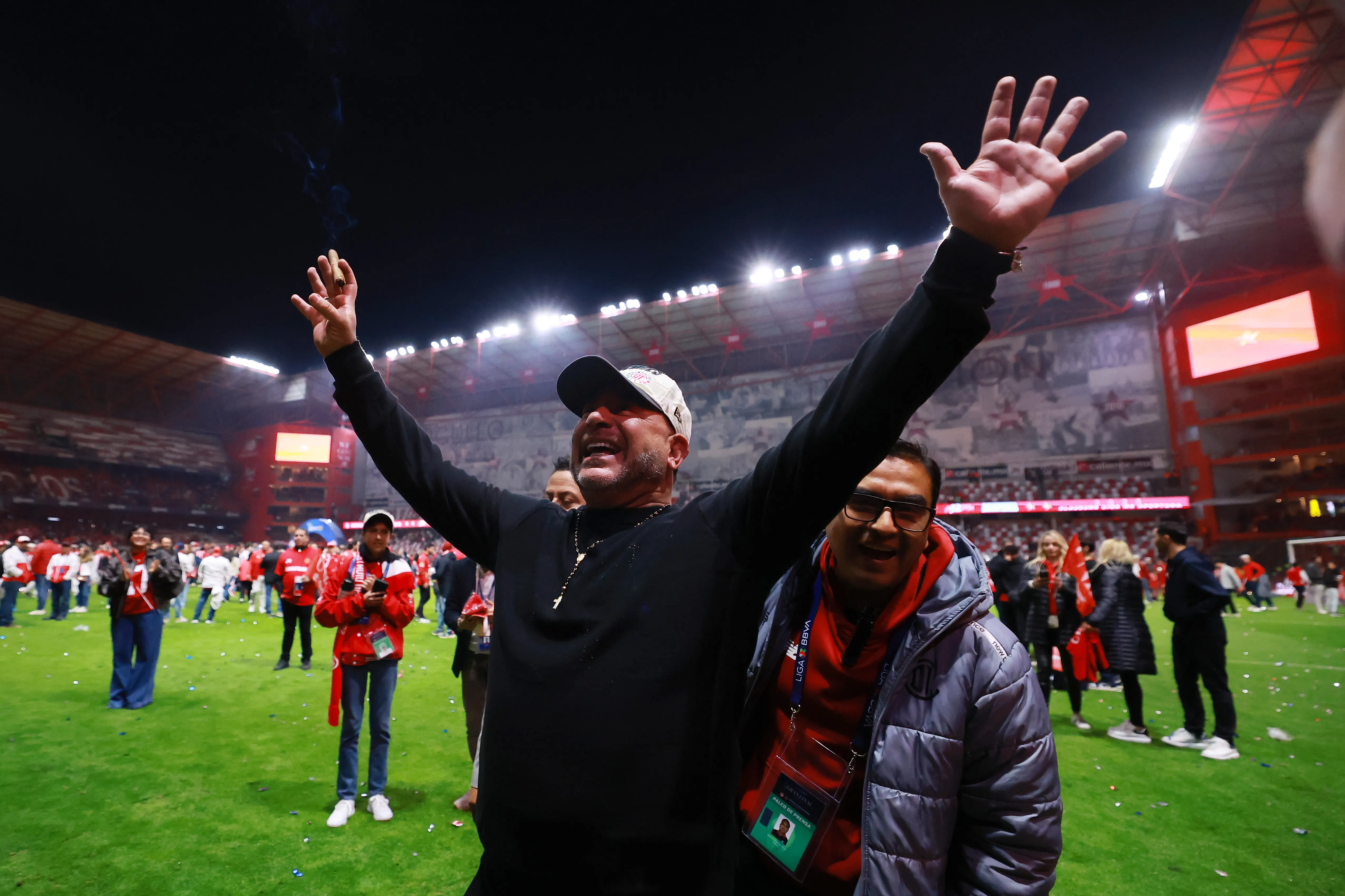 Faitelson hace su voto por el Toluca de Mohamed [Foto: Getty]