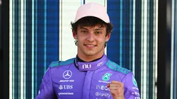 Kimi Antonelli posa tras su pole en el GP de Miami 2026
