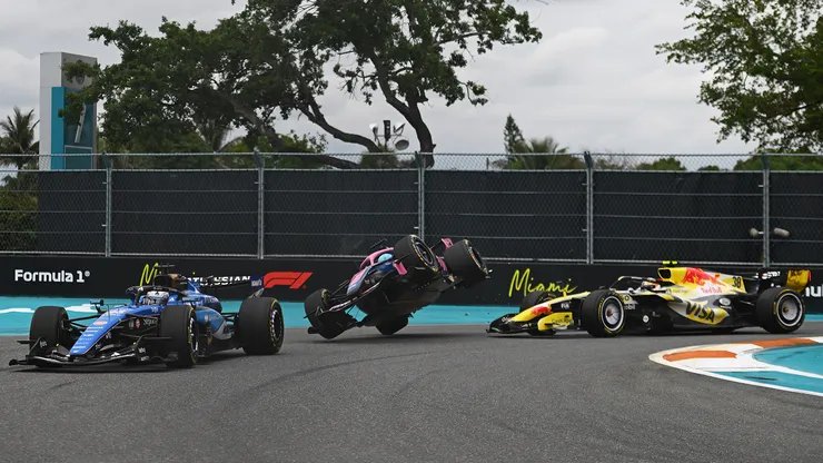 Liam Lawson tocó a Pierre Gasly en la carrera del GP de Miami 2026