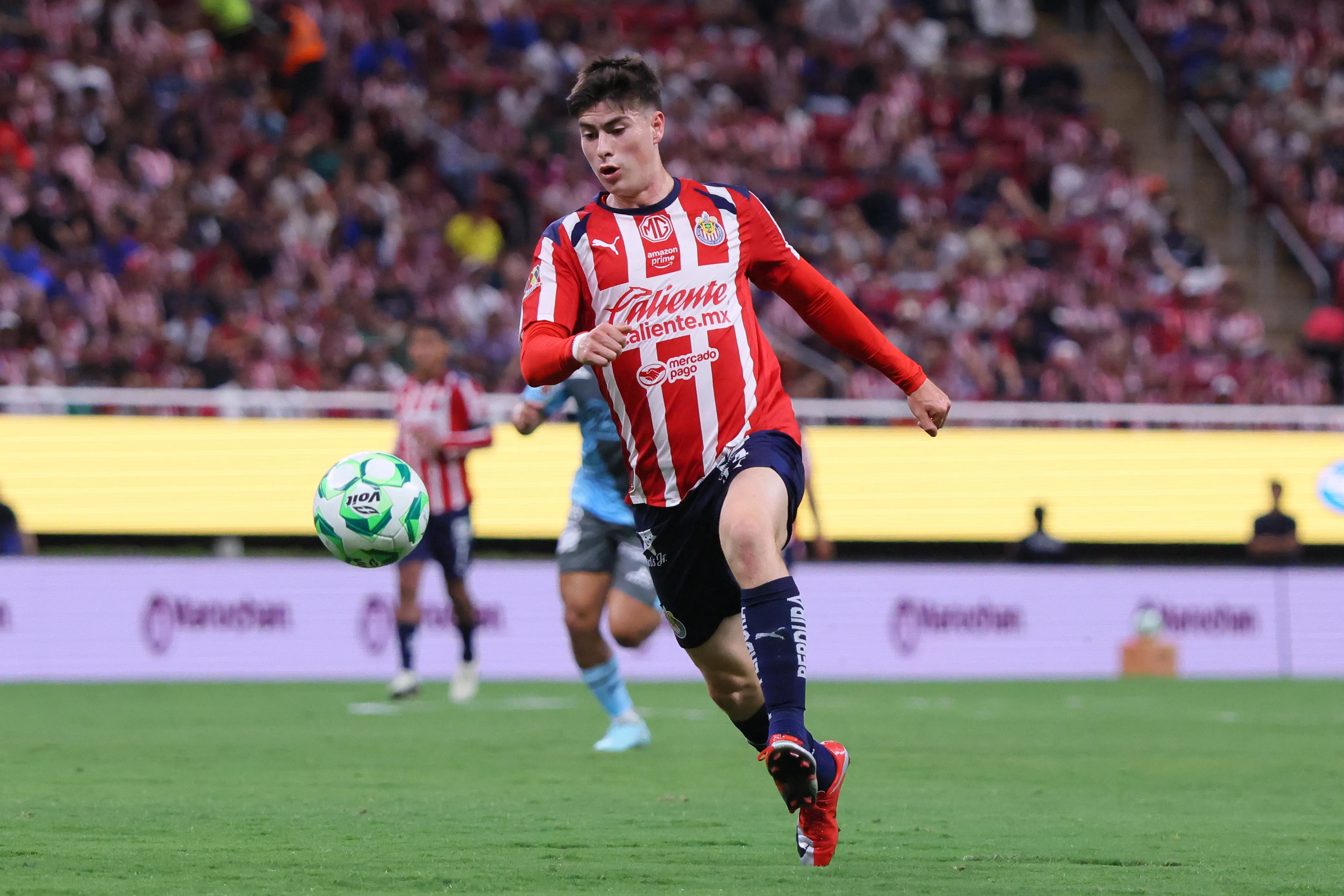 Armando González es la gran esperanza de Chivas. [Foto: Getty Images]