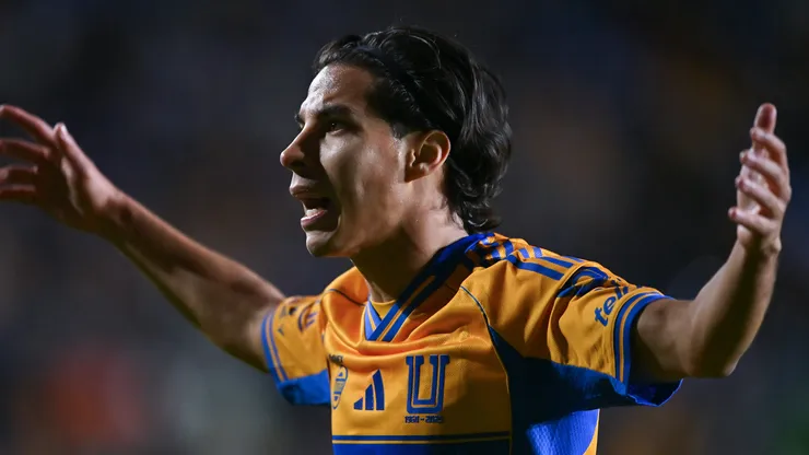 Diego Lainez, afuera del equipo ante Nashville.