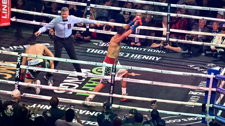 Gilberto Ramírez fue superado de principio a fin por David Benavidez.