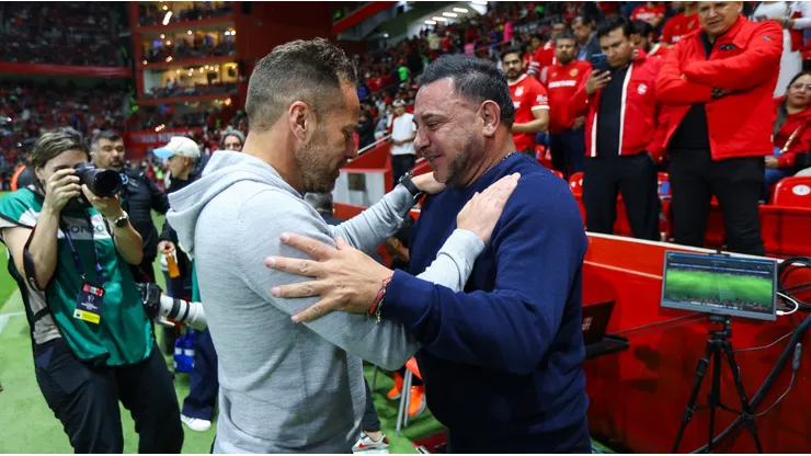 Marc Dos Santos apunta fuertemente contra el Turco.