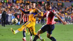 Chivas vs. Tigres por el Clausura 2026.