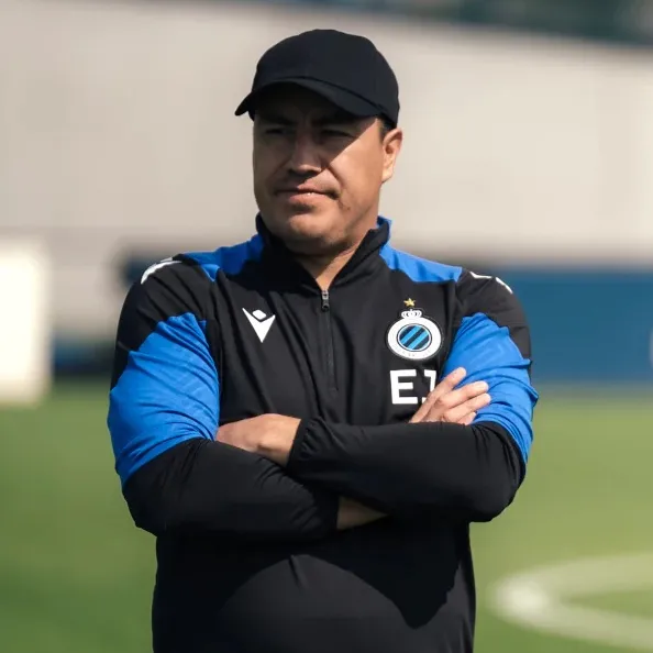 Efraín Juárez en su etapa en Brujas (@efrajuarez)
