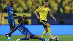 Cristiano Ronaldo domina el balón en Al-Nassr vs. Al-Hilal
