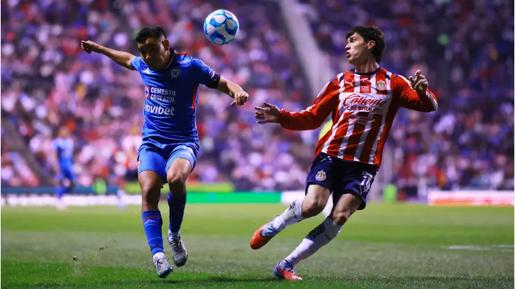 Cruz Azul y Chivas, cara a cara en un partidazo.