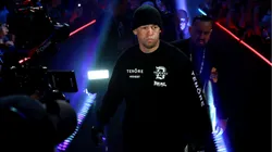La leyenda sufrió un duro castigo en su regreso a los octágonos y su rostro lo reflejó.