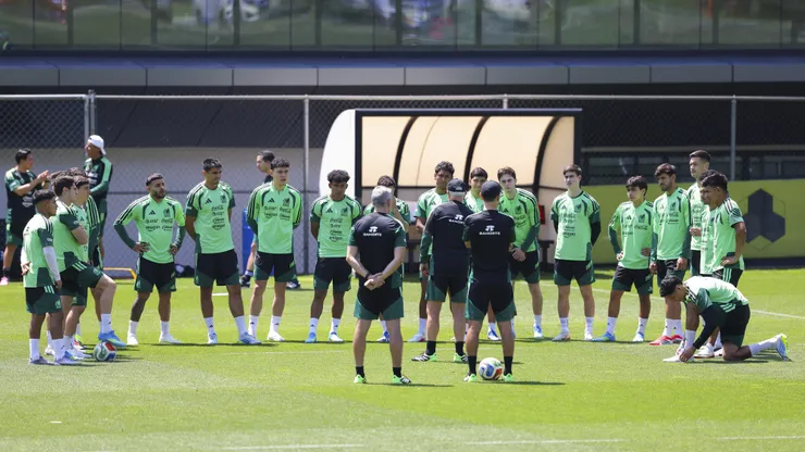 Los delanteros elegidos por Javier Aguirre para el Mundial con México