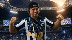 Matías Almeyda fue recibido por los aficionados de Rayados de Monterrey.