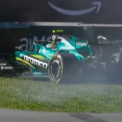 Fernando Alonso se golpeó contra el muro en la clasificación sprint