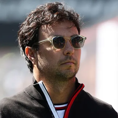 Checo Pérez fue sancionado por una maniobra con Lawson en Canadá