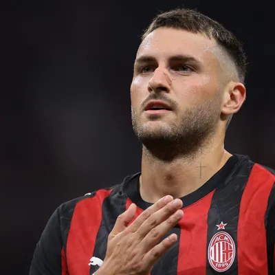 Qué necesita el Milan de Santiago Giménez para clasificar a la Champions League