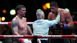 Oleksandr Usyk le ganó a Rico Verhoeven con polémica.