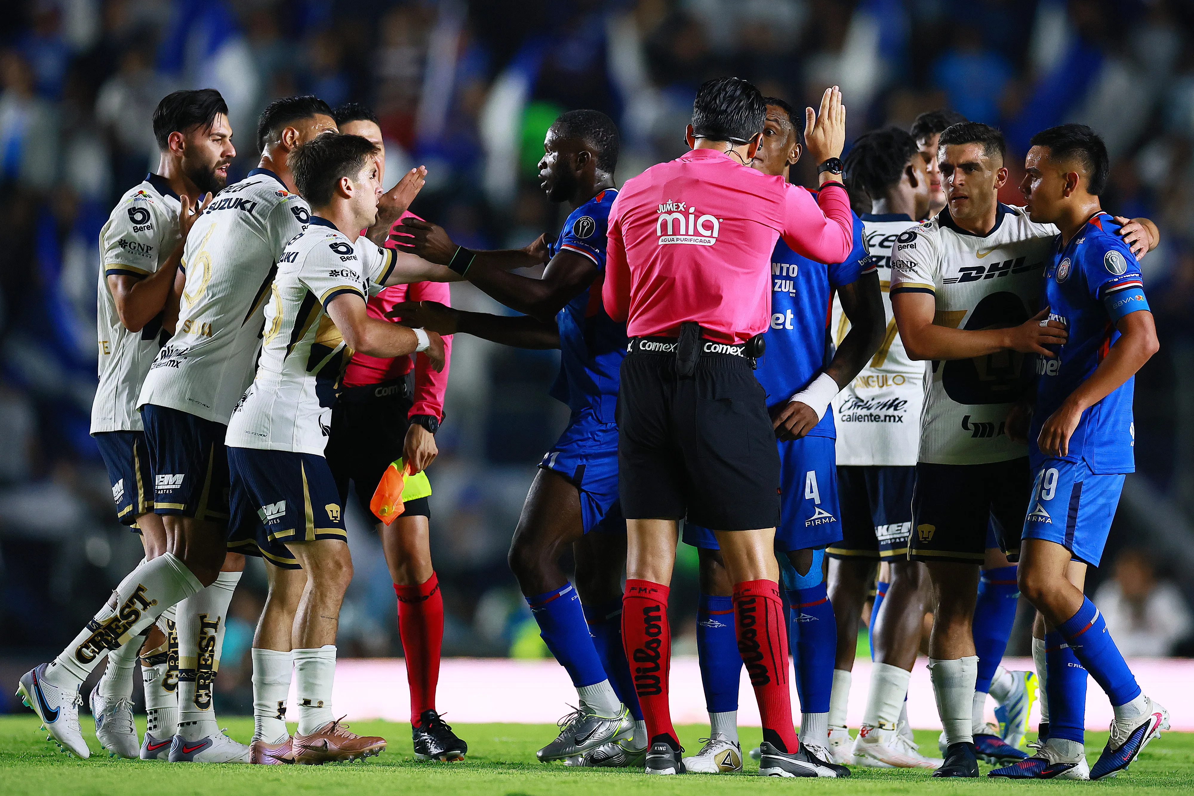 Se viene una final caliente entre Pumas y Cruz Azul [Foto: Getty]