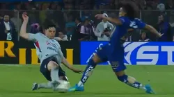 Adalberto Carrasquilla chocó con Amaury García y salió lesionado del partido ante Cruz Azul