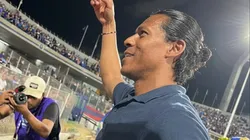 El encuentro entre Joel Huiqui y los fanáticos.