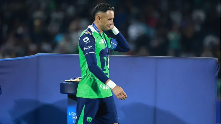 La frustración de Keylor tras el subcampeonato.