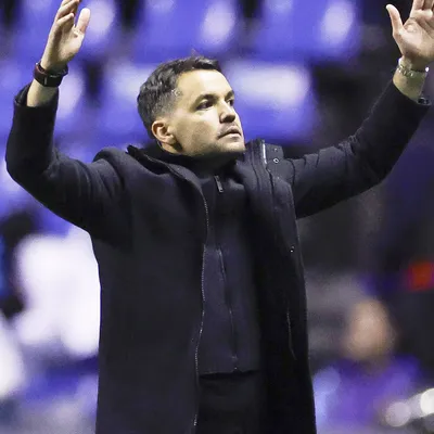 Mientras Cruz Azul celebra el título del Clausura 2026, Nicolás Larcamón fue anunciado en su nuevo equipo