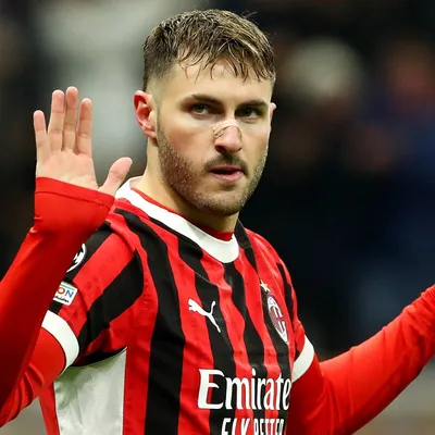 La crisis y ola de despidos que atraviesa el Milan de Santiago Giménez
