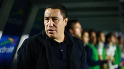 Efraín Juárez sigue en Pumas.