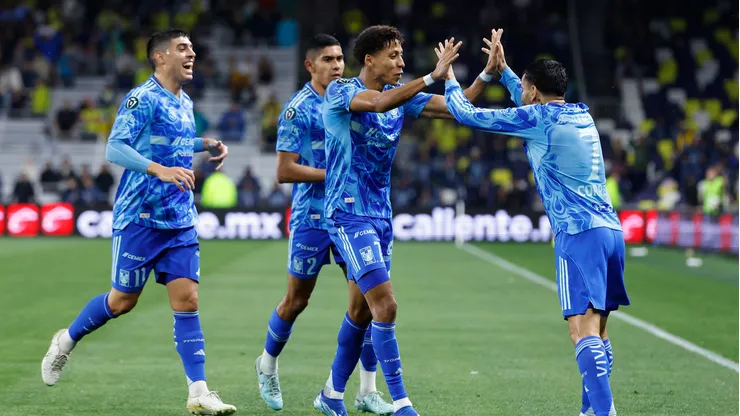 Ángel Correa podría liderar la lista de salidas en Tigres.