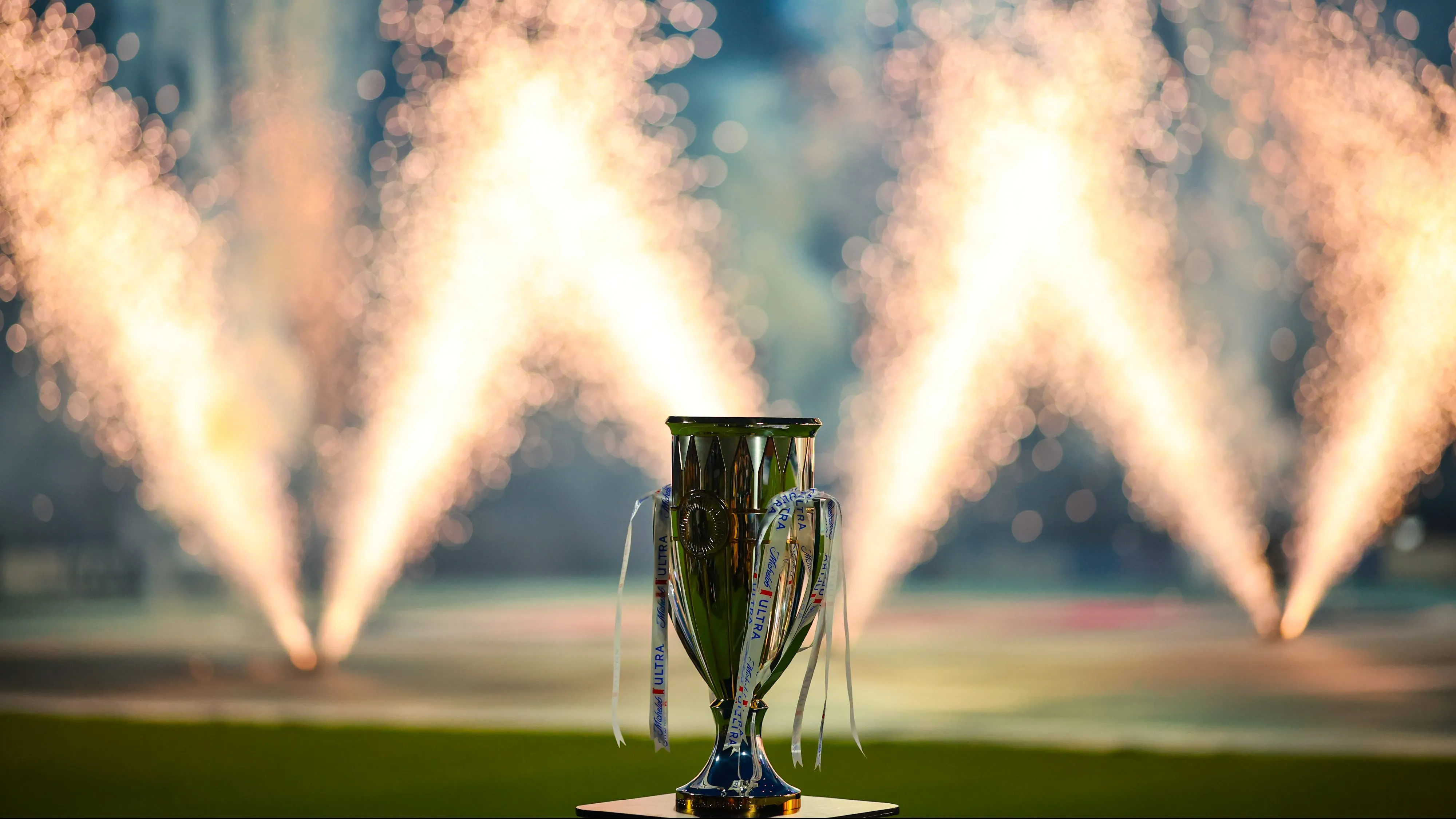 El trofeo que se disputan Toluca y Tigres [Foto: Getty]