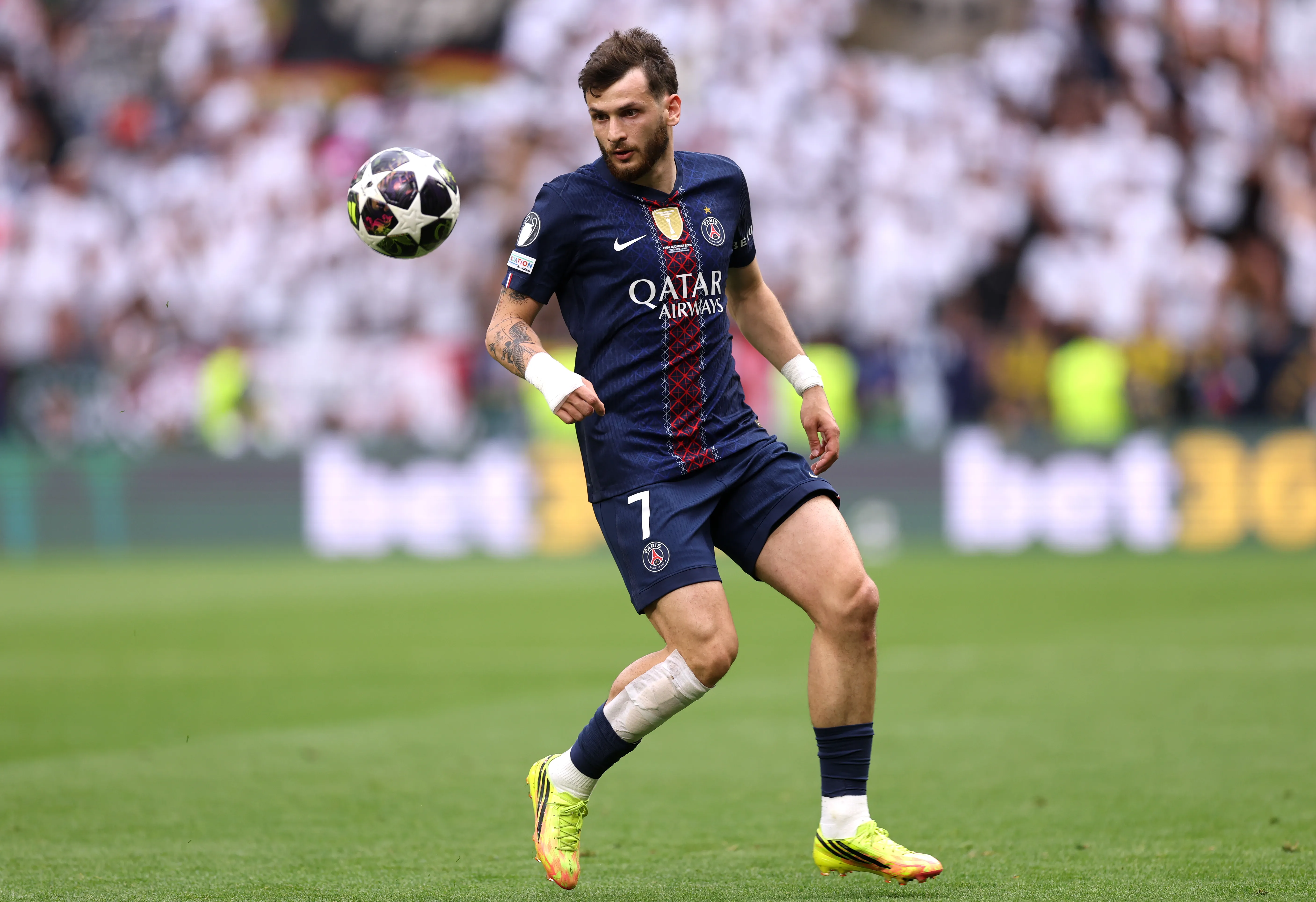 Khvicha Kvaratskhelia fue elegido el mejor jugador de la Champions League (Getty Images)