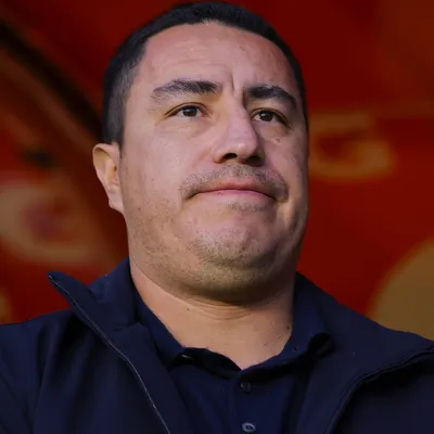 La FMF no confiaría en Rafael Márquez y piensa en Efraín Juárez para México