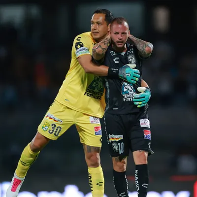 La jugada maestra que le hizo León al América con Rodolfo Cota