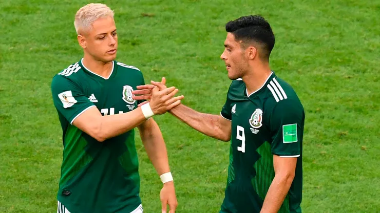 Raúl Jiménez persigue el récord de goleo de Chicharito Hernández
