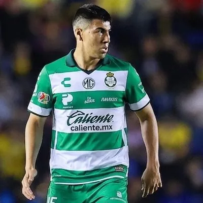 ¿Deja Chivas por fin? Santos Laguna va a fondo por Érick Gutiérrez