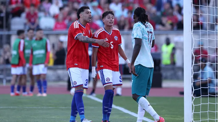Rafael Leao sufrió una insólita expulsión vs. Chile.