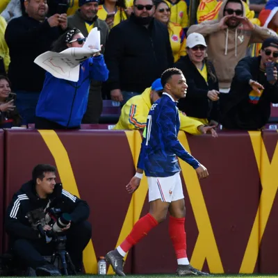 ¿Dónde y en qué estadio juegan Francia vs. Irlanda del Norte?