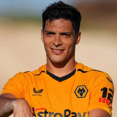No es América: El ex equipo de Raúl Jiménez que quiere su regreso