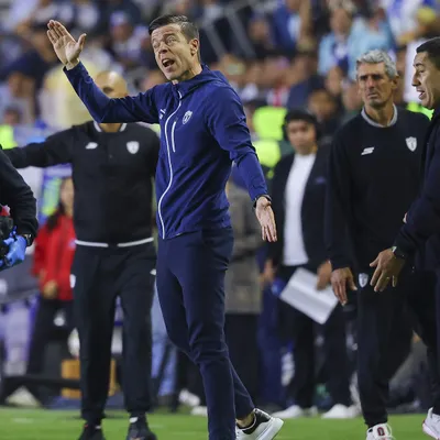Los 4 técnicos que tendría Pumas para reemplazar a Efraín Juárez