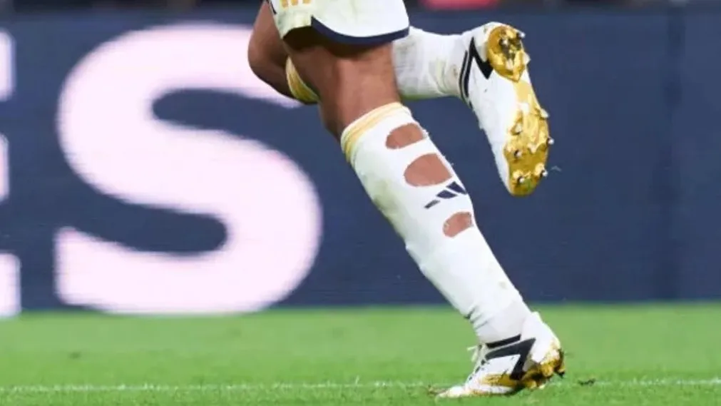 Jude Bellingham se hizo viral por sus ‘medias rotas’ [foto: Marca]