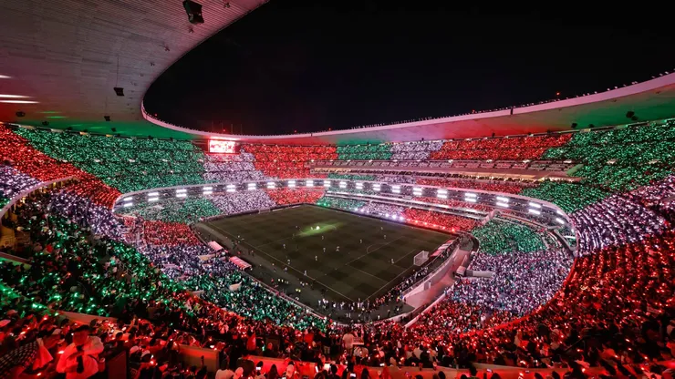 La ceremonia se lleva a cabo en el Estadio Azteca