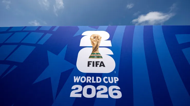 El protocolo de la FIFA permite un cambio adicional en caso de conmoción cerebral para priorizar la salud del futbolista.
