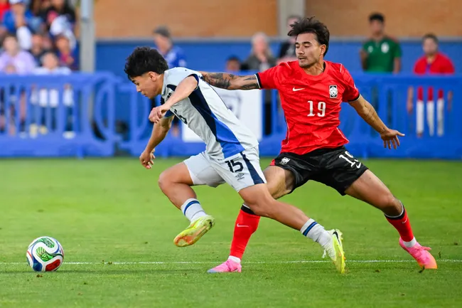 Jens Castrop en el amistoso de Corea del Sur ante El Salvador (Getty Images)