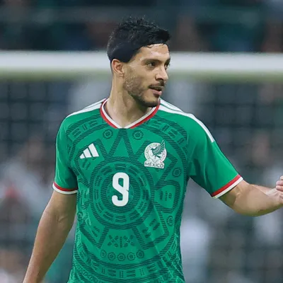 ¿Por qué Raúl Jiménez juega con un protector en la cabeza en México vs. Sudáfrica?