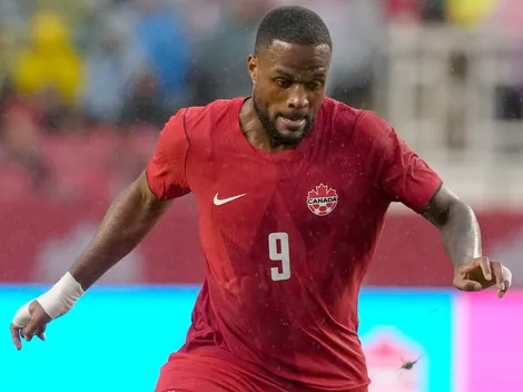 ¿Por qué no juega Cyle Larin en Canadá vs. Bosnia?