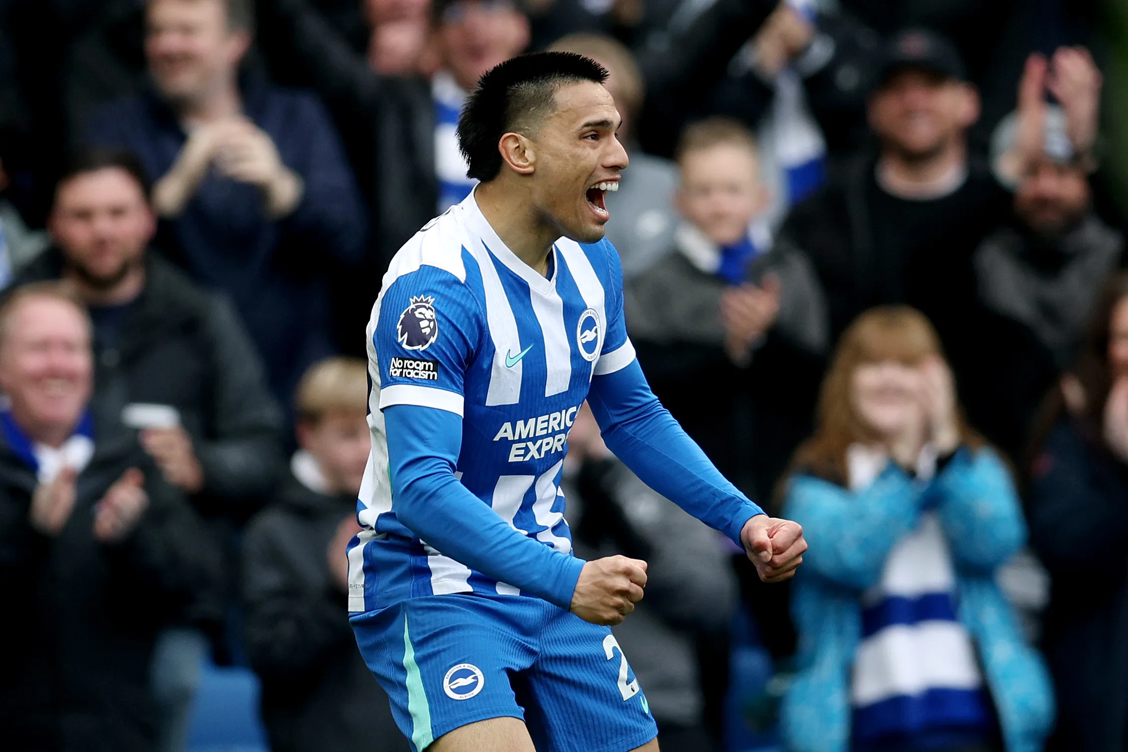 Diego Gómez brilla en Brighton de Inglaterra. [Foto: Getty Images]