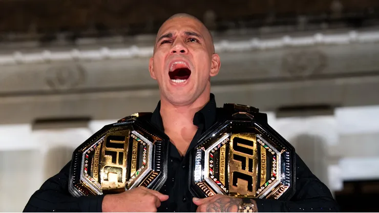Alex Pereira buscará brillar en UFC Casa Blanca.