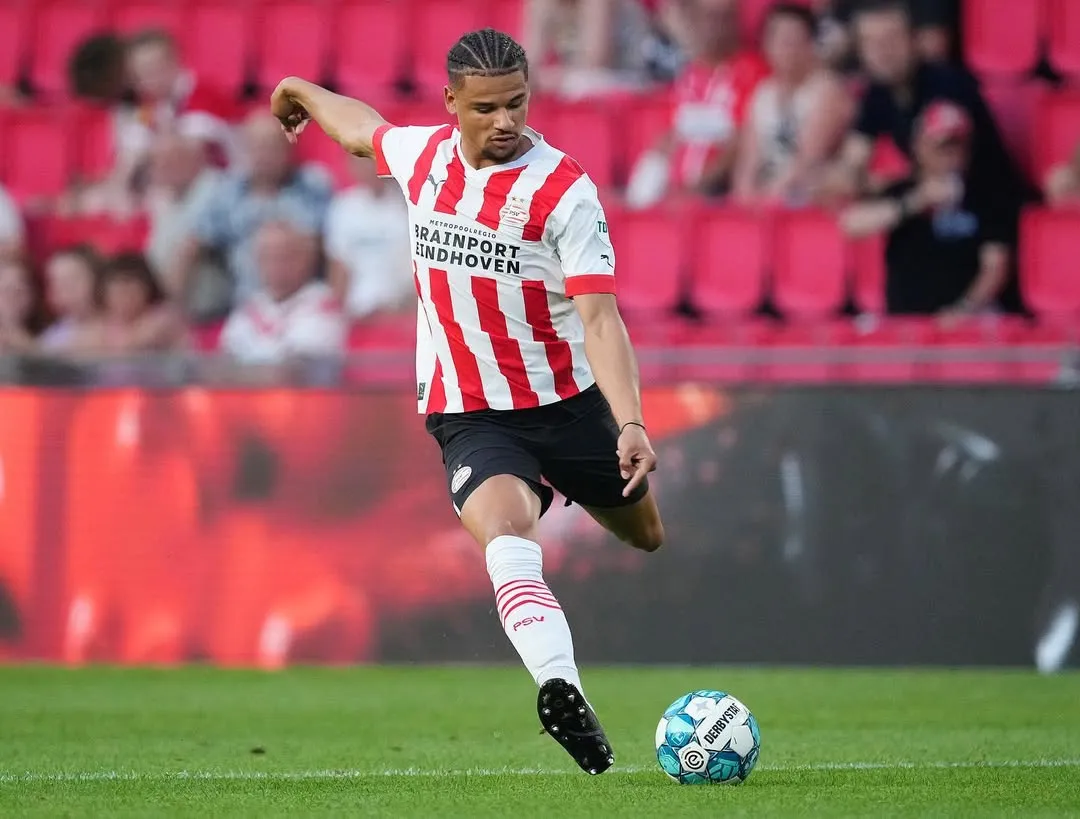 Armando Obispo en el PSV Eindhoven (@armandoobispo_)
