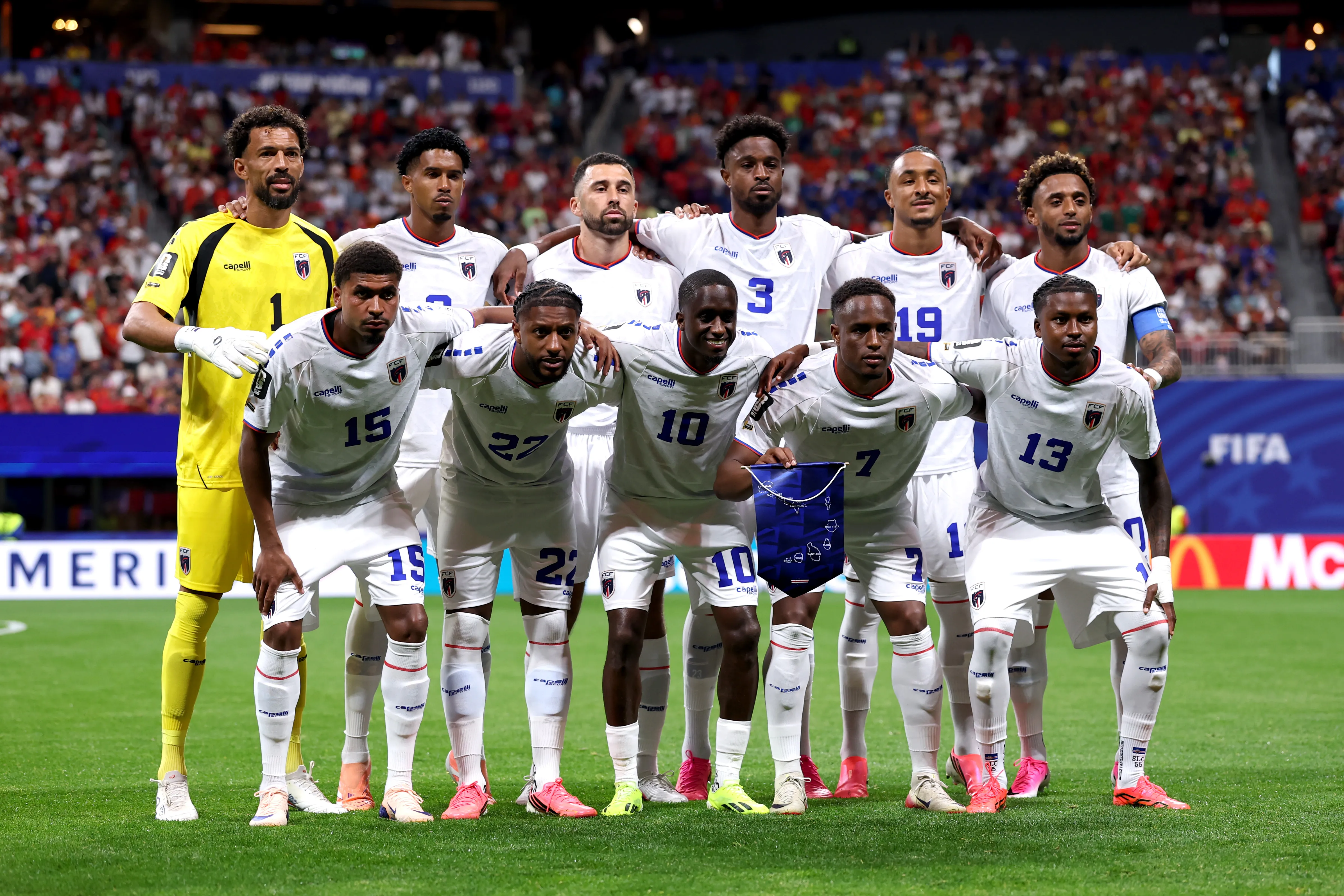 Foto oficial del equipo de Cabo Verde antes de enfrentar a España en el Mundial 2026 (Getty Images)