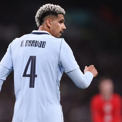 ¿Por qué no juega Ronald Araújo en Arabia Saudita vs. Uruguay por el Mundial?