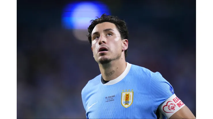 El capitán de Uruguay verá el debut ante Arabia Saudita desde el banco de suplentes