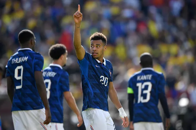 Desire Doue celebra su gol en el amistoso ante Colombia (Getty Images)